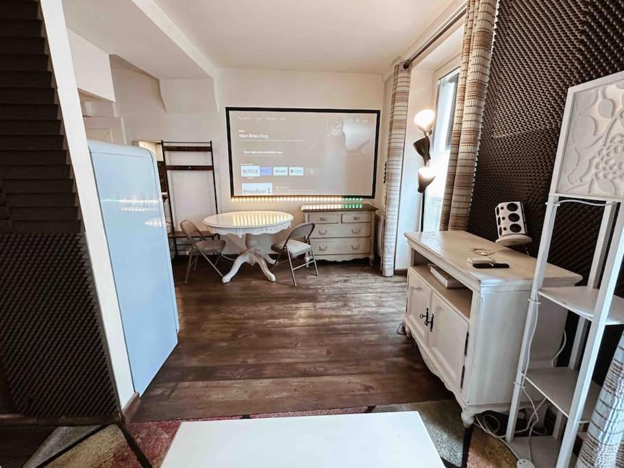 Studio With Home Cinema@Paris Chatelet Zewnętrze zdjęcie